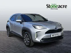 Silver Used 2022 Toyota Yaris Hybrid Design SUV | £18,250 (Good price)