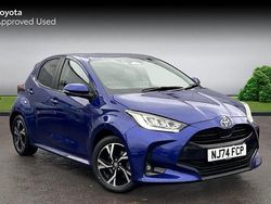 Juniper blue Used 2024 Toyota Yaris Hybrid Design Hatchback | £18,998 (Good price)
