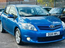 Blue Used 2011 Toyota Auris Hatchback | £2,890 (Good price)
