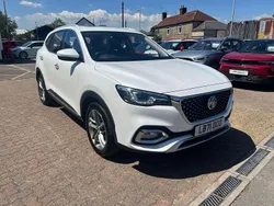 White Used 2022 MG HS Exclusive SUV | £13,442 (Fair price)