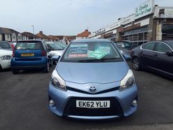 Blue Used 2012 Toyota Yaris Hybrid T4 Hatchback | £8,695