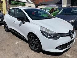 White Used 2013 Renault Clio IV Dynamique Hatchback | £3,295 (A bit pricey)