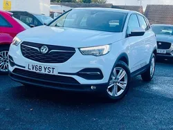 White Used 2019 Vauxhall Grandland X SUV | £8,695 (Good price)