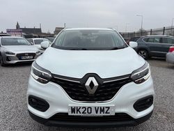White Used 2020 Renault Kadjar Iconic SUV | £11,800 (Fair price)