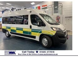 White Used 2020 Peugeot Boxer Access Van | £11,100 (Fair price)