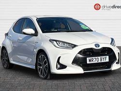 White Used 2020 Toyota Yaris Hybrid Hatchback | £15,710 (Fair price)