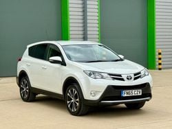 White Used 2015 Toyota RAV4 SUV | £9,975 (Expensive)