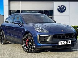 Blue Used 2023 Porsche Macan SUV | £69,990 (Expensive)