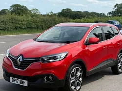 Red Used 2017 Renault Kadjar Dynamique SUV | £7,650 (Fair price)