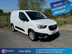 White Used 2022 Vauxhall Combo MPV | £11,250 (Super price)