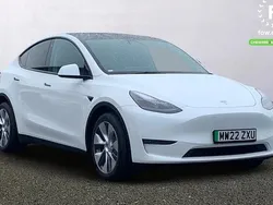 White Used 2022 Tesla Model Y Long Range SUV | £23,499 (Fair price)