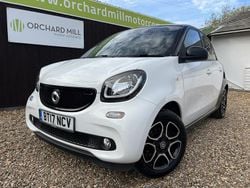 White Used 2017 Smart ForFour Prime Hatchback | £6,695 (Fair price)