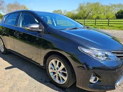 Grey Used 2015 Toyota Auris Hatchback | £3,890 (Fair price)