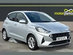 Silver metallic Used 2022 Hyundai i10 SE Hatchback | £12,600 (Fair price)