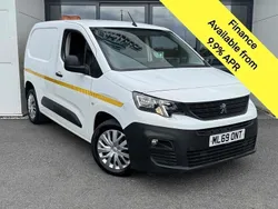 White Used 2019 Peugeot Partner MPV | £5,900 (Fair price)