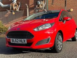 Red Used 2013 Ford Fiesta Style Hatchback | £3,000 (Good price)