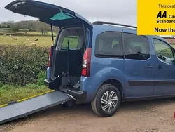 Blue Used 2016 Citroën Berlingo XTR MPV | £11,450 (Expensive)