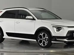 White Used 2024 Kia Niro 3 SUV | £26,950 (Expensive)