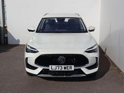 White Used 2023 MG HS SE SUV | £17,490 (Fair price)