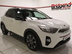 White Used 2018 Kia Stonic First Edition SUV | £8,999 (Fair price)