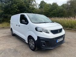 White Used 2020 Peugeot Expert Van | £9,750 (A bit pricey)