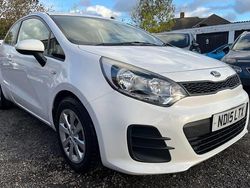 White Used 2015 Kia Rio Hatchback | £3,990 (Fair price)