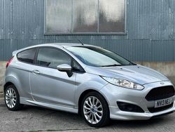 Silver Used 2013 Ford Fiesta Zetec Hatchback | £5,203 (Fair price)