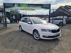 White Used 2017 Skoda Octavia SE L Estate | £10,995 (Expensive)