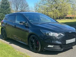 Black Used 2016 Ford Focus ST Hatchback | £10,495 (Fair price)