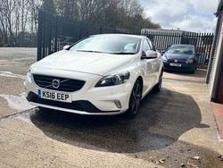 White Used 2016 Volvo V40 R-Design Estate | £7,899 (Fair price)