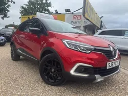 Red Used 2018 Renault Captur Dynamique SUV | £9,899 (A bit pricey)