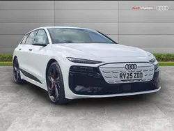 White Used 2025 Audi e-tron Black Edition SUV | £76,990