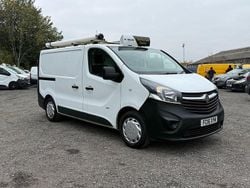 White Used 2016 Vauxhall Vivaro Van | £6,435 (Good price)