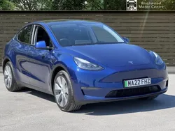 Blue Used 2022 Tesla Model Y Long Range SUV | £21,400