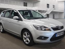 Silver Used 2009 Ford Focus Zetec Estate | £1,750 (Fair price)