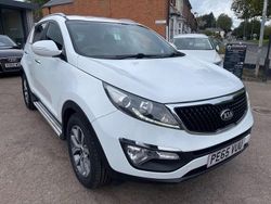 White Used 2015 Kia Sportage 2 SUV | £5,980 (A bit pricey)