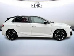 White Used 2023 Vauxhall Astra GSe Hatchback | £19,198 (Fair price)