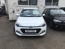White Used 2017 Hyundai i20 Premium Hatchback | £5,495 (Good price)