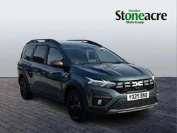 Green New 2025 Dacia Jogger Extreme MPV | £24,955 (Expensive)