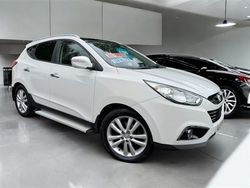 White Used 2013 Hyundai ix35 Premium SUV | £7,995 (A bit pricey)