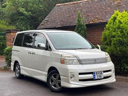White Used 2006 Toyota Voxy MPV | £2,495 (Expensive)