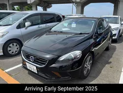 Black Used 2015 Volvo V40 R-Design Estate | £9,495 (Fair price)