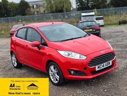 Red Used 2014 Ford Fiesta Zetec Hatchback | £4,380 (Good price)