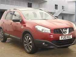 Red Used 2013 Nissan Qashqai 360º SUV | £8,990 (Expensive)
