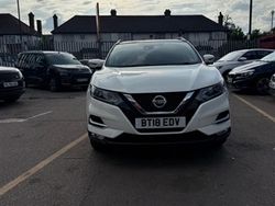 White Used 2018 Nissan Qashqai N-Connecta SUV | £9,390 (Fair price)