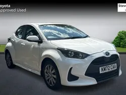 White Used 2022 Toyota Yaris Hybrid Hatchback | £15,327 (Fair price)