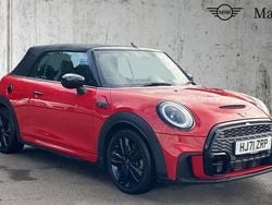 Chili red Used 2021 Mini Cooper S Sport Hatchback | £21,059 (Fair price)