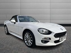 White Used 2017 Fiat 124 Spider Lusso Cabriolet | £12,495 (Good price)