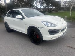 White Used 2010 Porsche Cayenne SUV | £8,450 (Expensive)