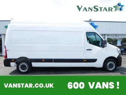 White Used 2023 Renault Master Business Van | £22,989 (Expensive)